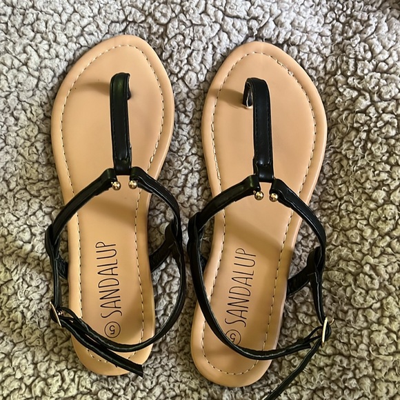 SANDALUP size 5 black/tan sandals/thongs - Picture 2 of 5